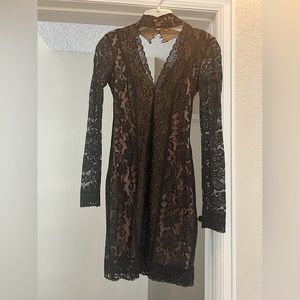 Short, Long sleeved lace dress, Bebe, size extra small
